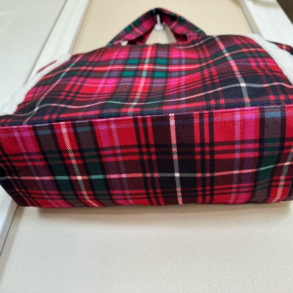 Victoria Secret’s Tote - Picture 8 of 8